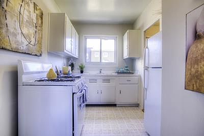 5th image of 410 Garces Dr