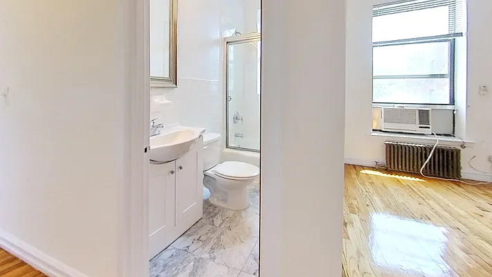 Rented by Bond New York | media 12