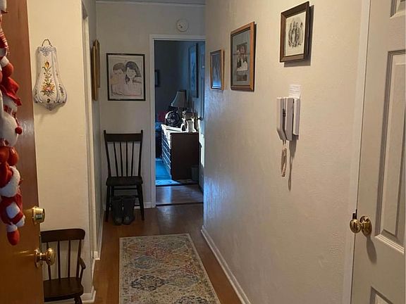 4th image of 600 Campbell Cir