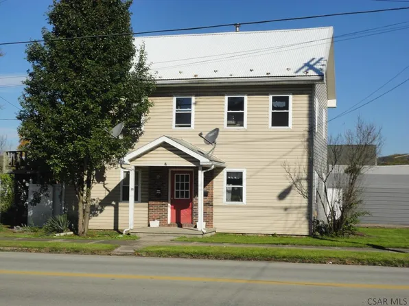 21 Broadway St, Meyersdale, PA 15552