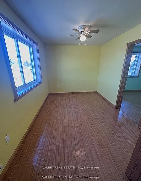 12 Saint David St N #6 — Photo 3