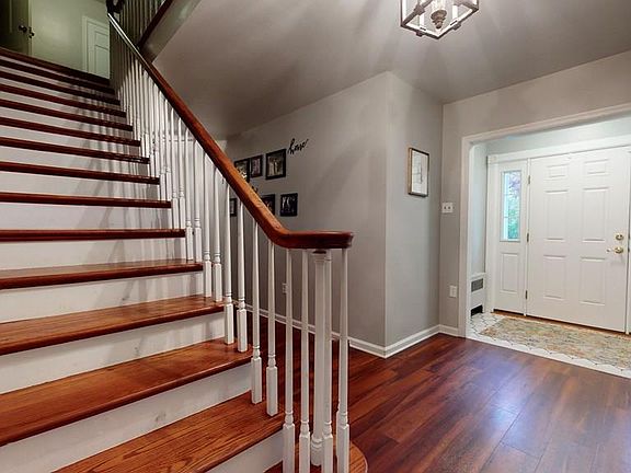 5th image of 533 Elknud Ln
