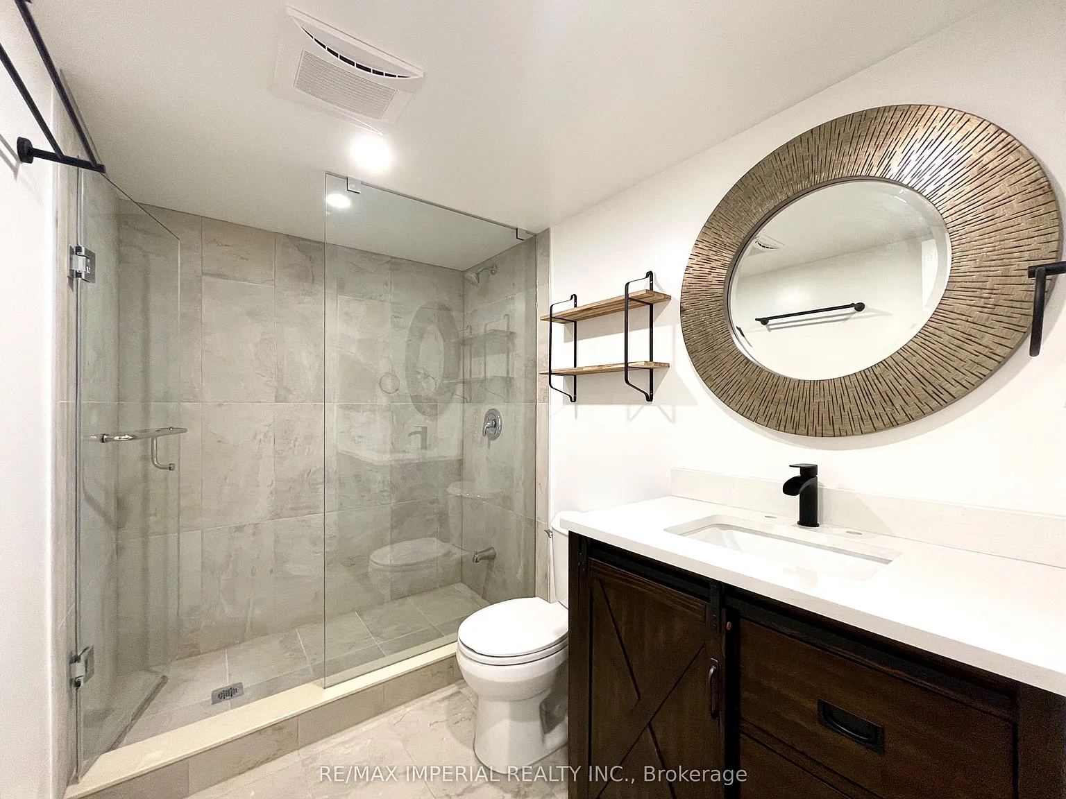 3 bed, $2,250 — Photo 4