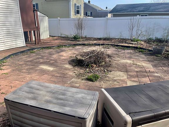 5th image of 130 Hansen Dr