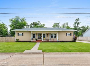 523 5th St, Jennings, LA 70546