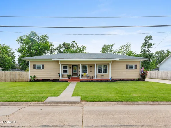 523 5th St, Jennings, LA 70546