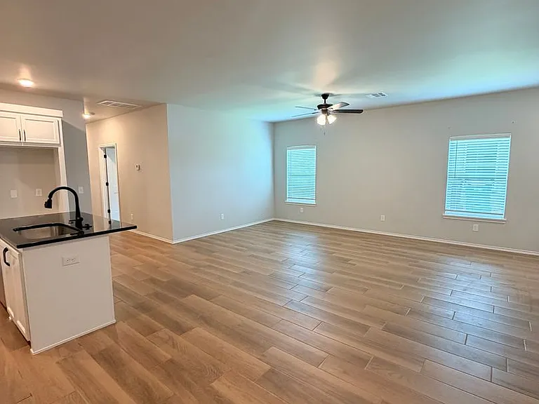 13516 & 13520 Calli Ct — Photo 6