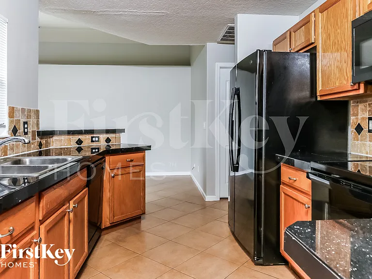 662 SW Sandbar Ter — Photo 7