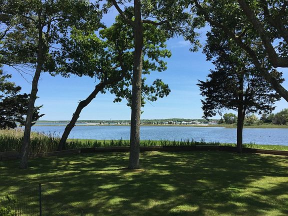 2nd image of 4 S Harbor Dr