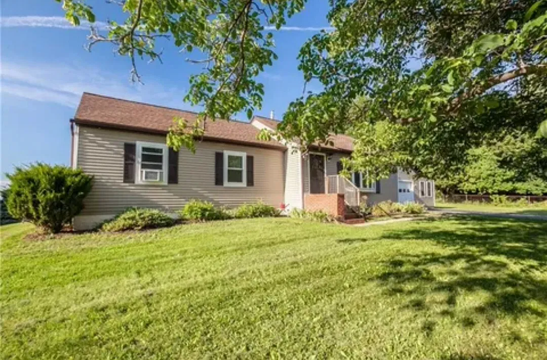 4 bed, 1248 sqft, $2,150 — Photo 3