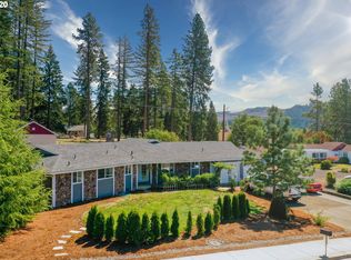 460 N Comstock Rd, Sutherlin, OR 97479