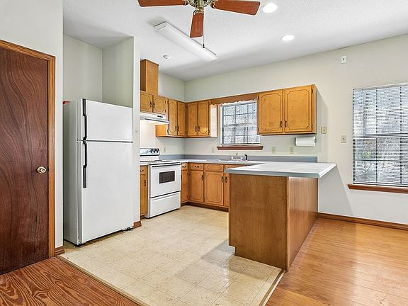 5th image of 20 Eagle Dr