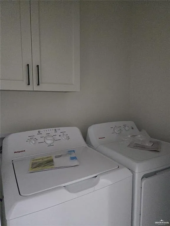 2 bed, 2.0 bath, 1000 sqft, $1,050 — Photo 3