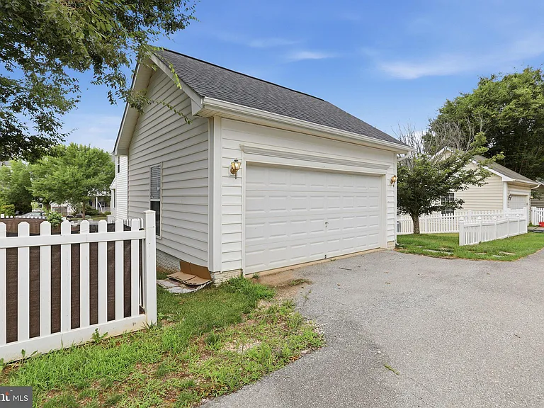 341 Bullskin St — Photo 39