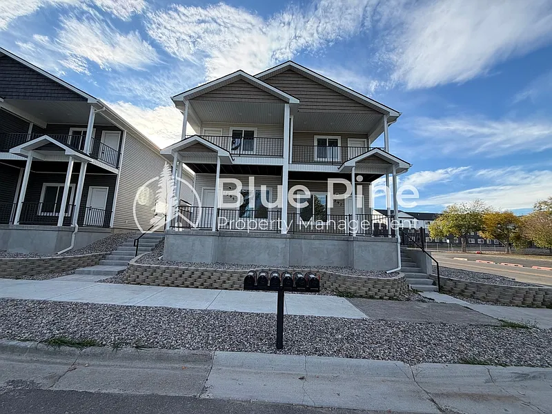 1295 Bear Ave