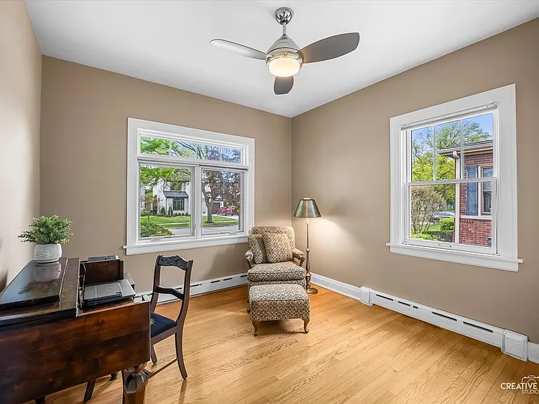 1st floor primary sitting room