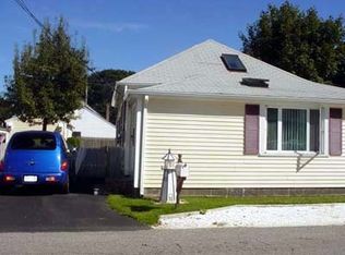 79 Gormley Ave, Portsmouth, RI 02871