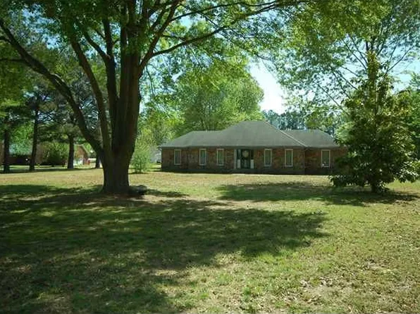 8200 Donnell Rd, Millington, TN 38053