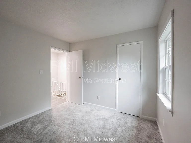 6920 Chrysler St — Photo 15