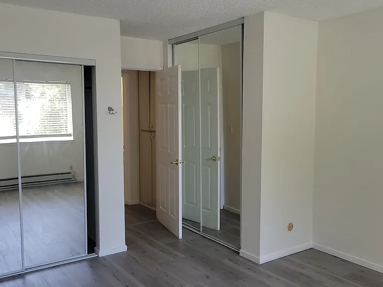 1321 Webster St #D113 — Photo 8