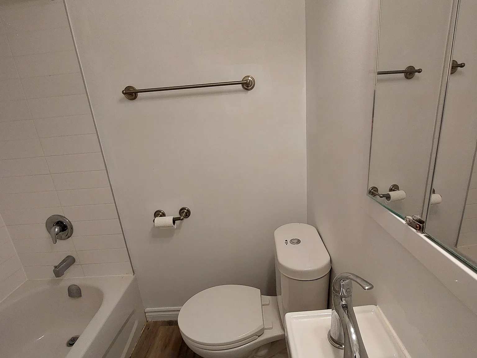 21 Stirling Avenue South Kitchener — Photo 3