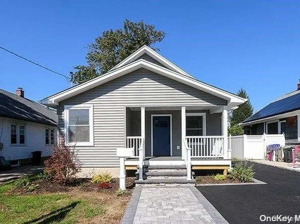 1071 Steele Boulevard, Baldwin, NY 11510