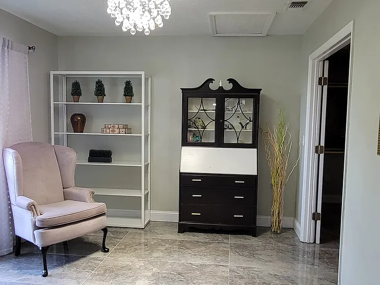 654 Madrid Dr — Photo 31
