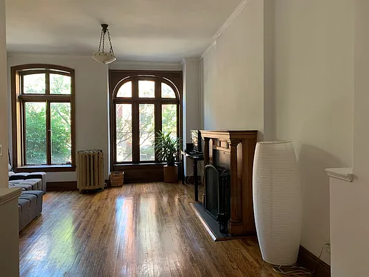 Rented by Oxford Property Group | media 5