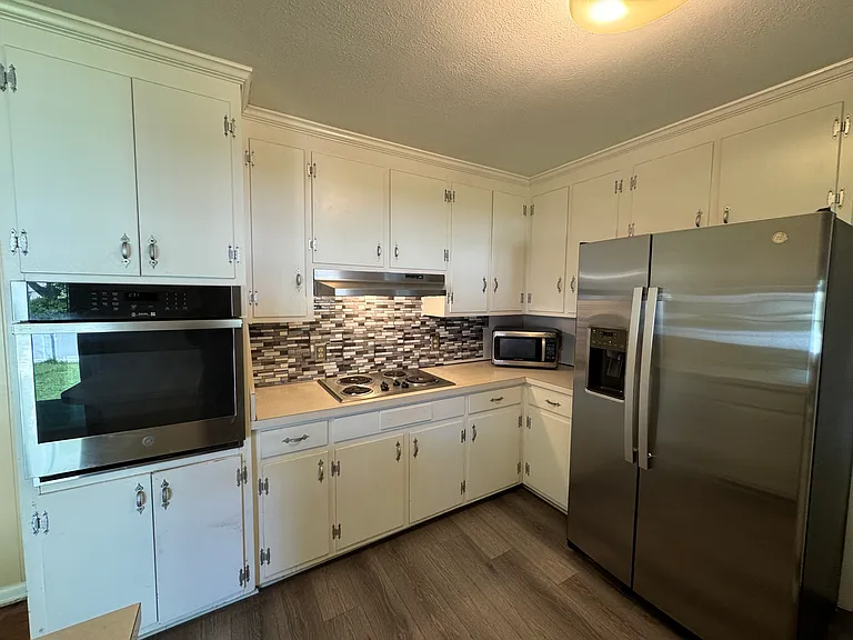 117 Southerland Dr — Photo 8