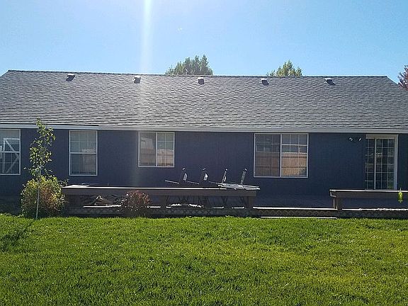 Deck w/ wrap around benches