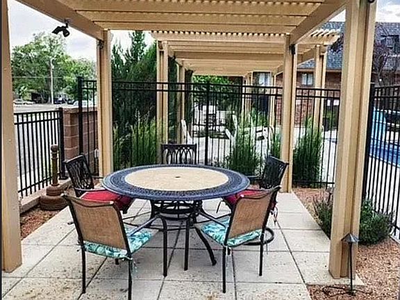 3rd image of 1140 Walnut Ave APT 53