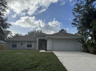 546 Darien Ave SW, Palm Bay, FL 32908