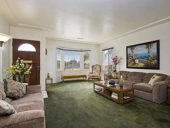 3rd image of 409 Miramar Dr