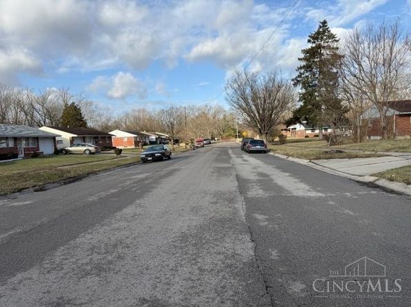 5026 W Hillcrest Ave, Dayton, OH 45406