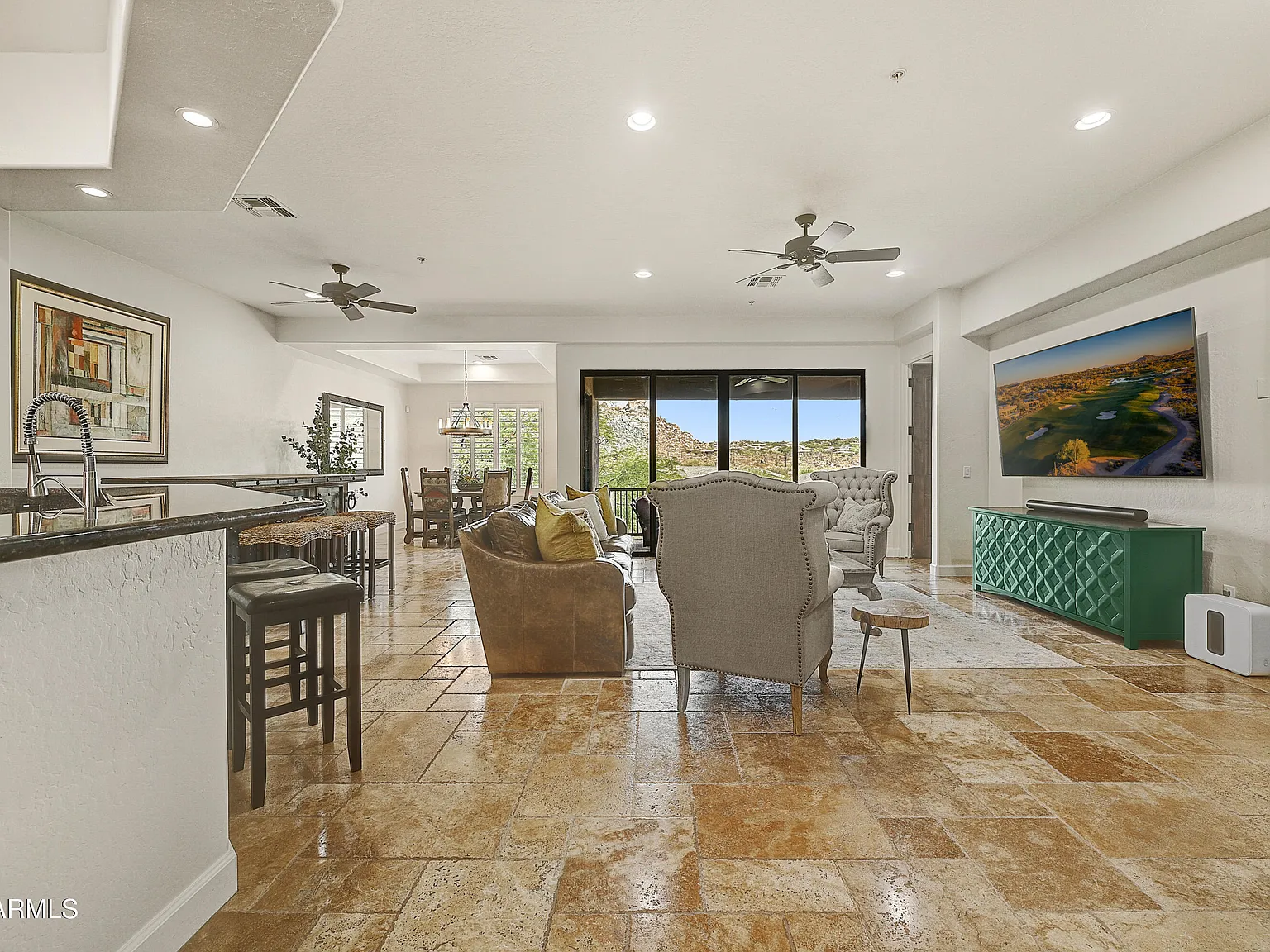 3 bed, 3.0 bath, 2369 sqft, $5,000 — Photo 4