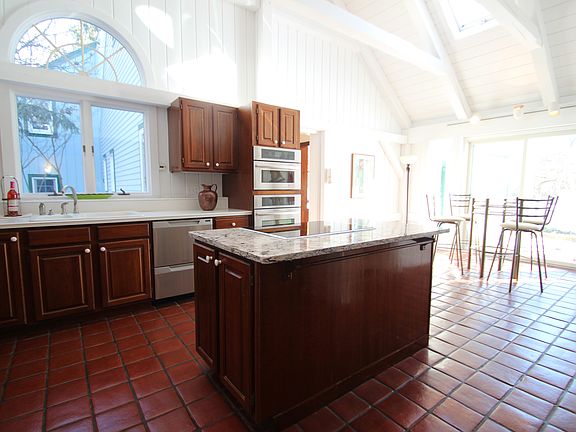 5th image of 3 Graywood Ln #Pvt