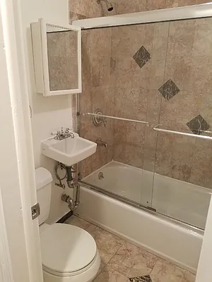 Rented by Skyline Realty LLC II | media 17