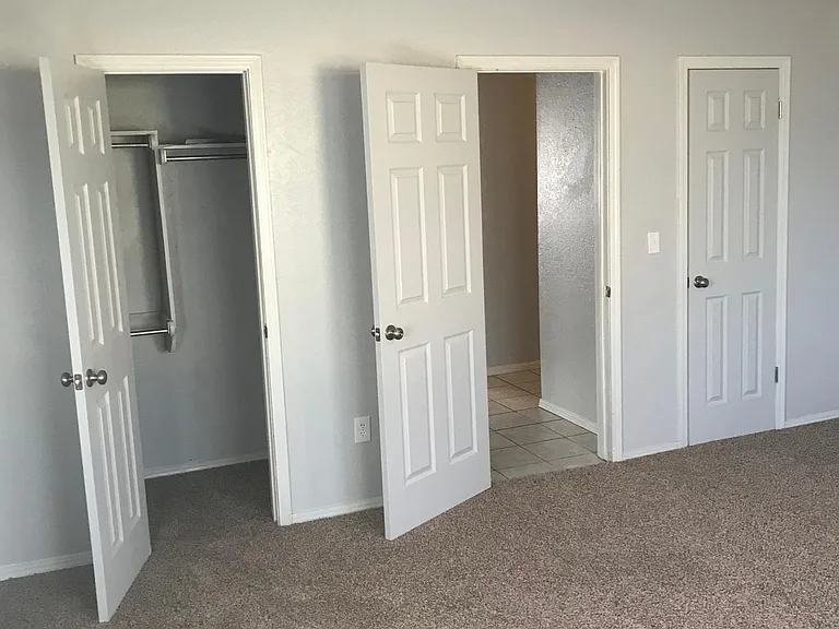 632 N Markwell Ave — Photo 3
