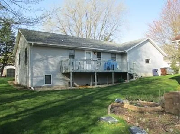 7370 Boulder Bluff Dr, Jenison, MI 49428