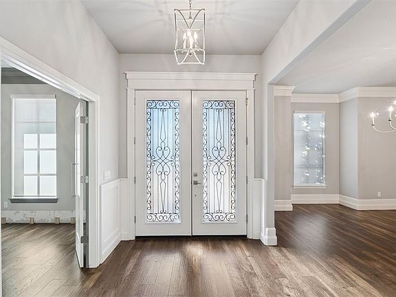 4th image of 4624 Roundup Rd