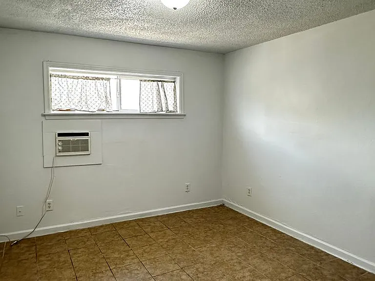 14005 N Palm St #4 — Photo 9