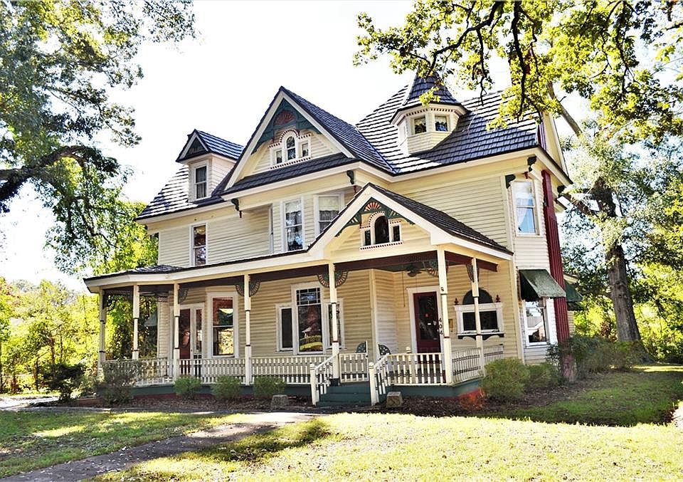 1st image of 404 Bowdon St