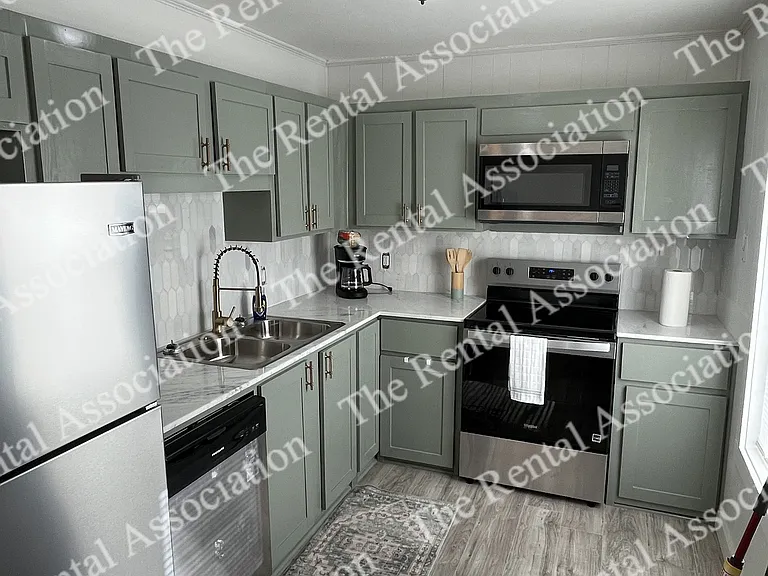 401 Cryer St #C — Photo 1