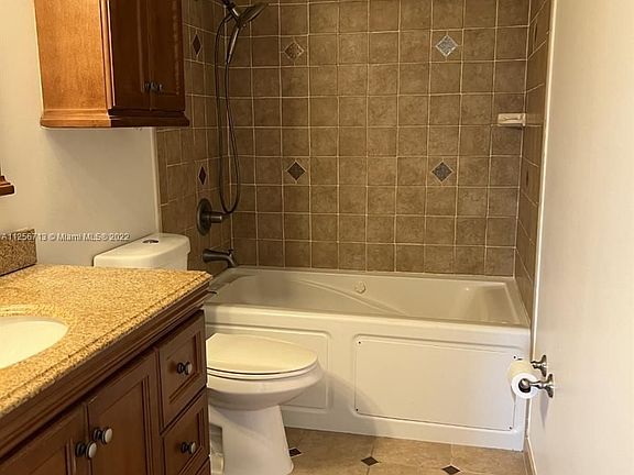 5th image of 16508 NE 26th Ave APT 504