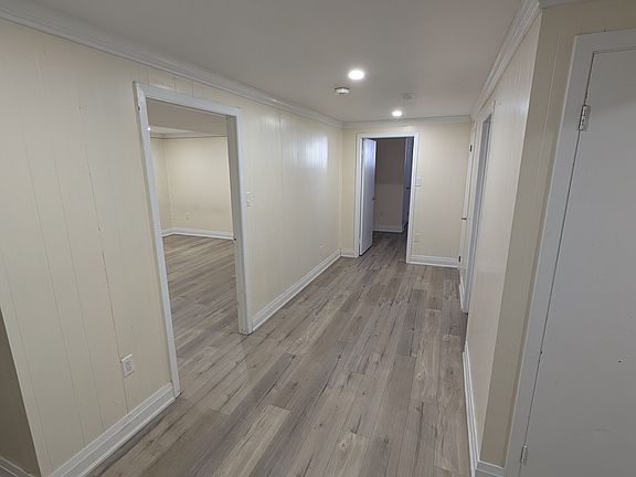 4th image of 3263 Cawthra Rd