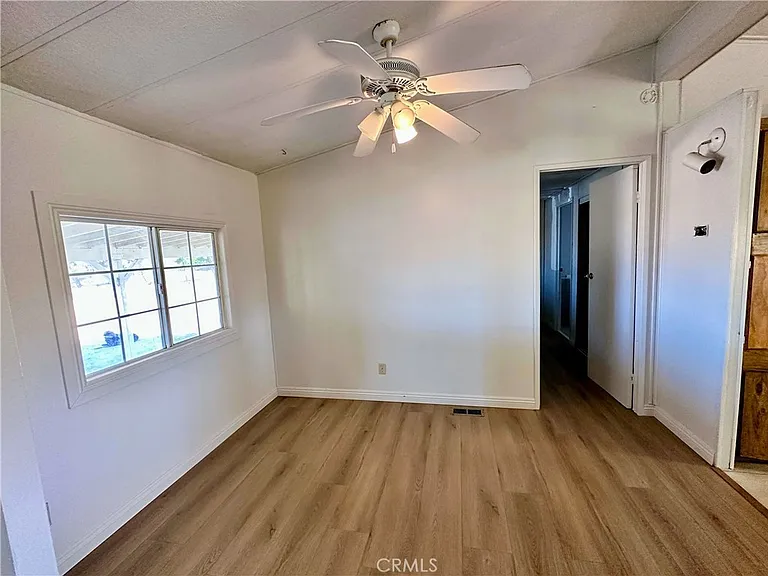11550 White Rd #B — Photo 12