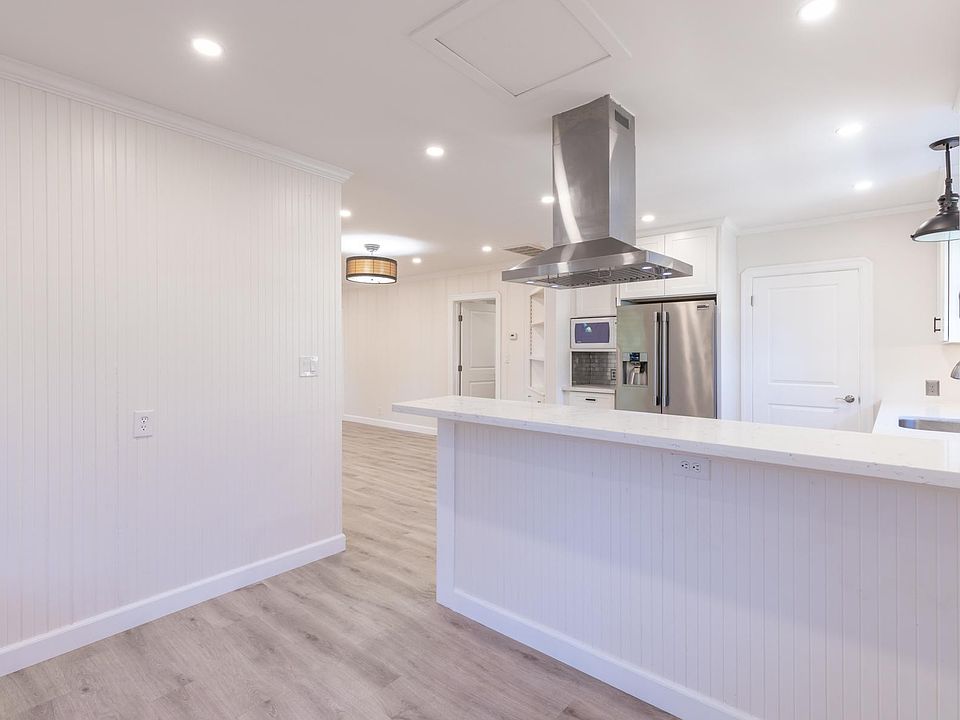 1st image of 1032 Pueblo Ave