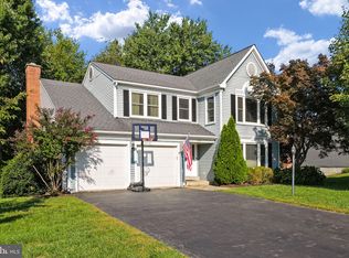 17305 Pickwick Dr, Purcellville, VA 20132