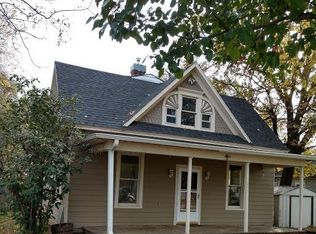 211 W 5th St, Solomon, KS 67480