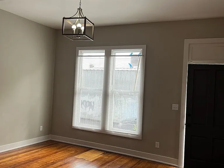 817 Shelby Pkwy — Photo 2